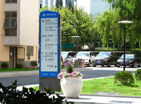  隆昌哪些因素影响宣传栏的制作？